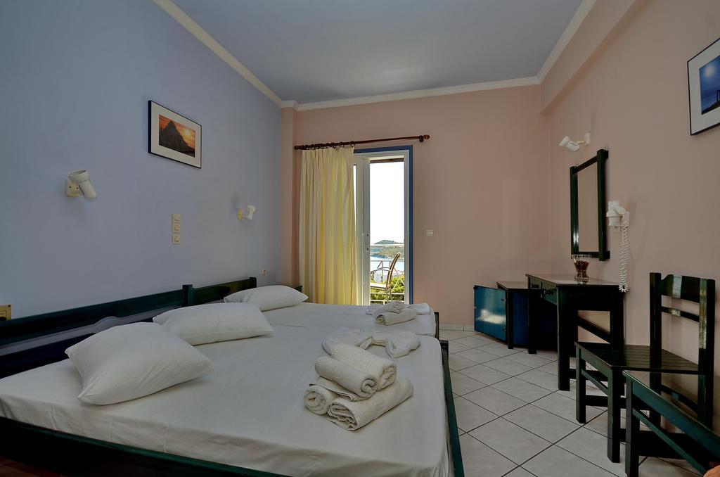 Hotel Magda Agia Marina  Exterior foto